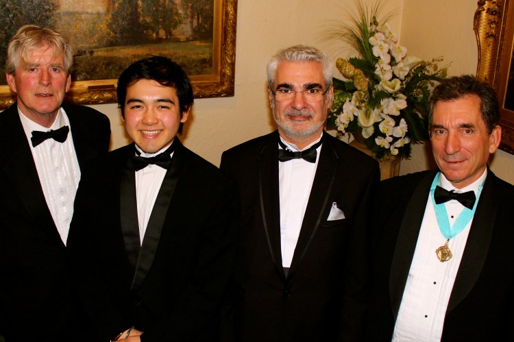 Bros. Slater & Zarb (middle) with the Masters of The Wyggeston Lodge (left) and Enderby Lodge (right)