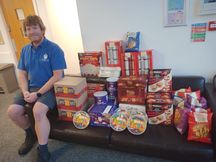 Wyggeston Lodge donate to Open Hands&nbsp;collection