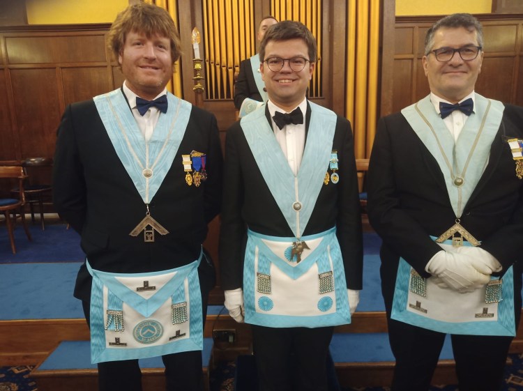 Wyggeston Lodge visits lodge in&nbsp;Huddersfield